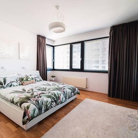 Prague Marina River View Apartment Close To City Centre Free Parking Eksteriør billede