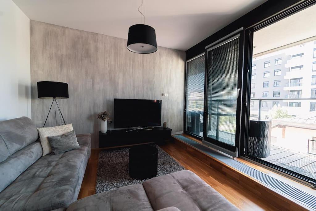Prague Marina River View Apartment Close To City Centre Free Parking Eksteriør billede