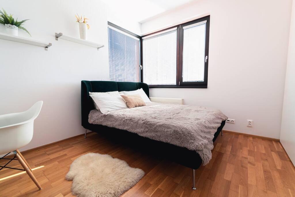 Prague Marina River View Apartment Close To City Centre Free Parking Eksteriør billede